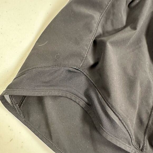 EUC Lululemon Women's Hotty Hot Black Athletic Shorts 4” Inseam - Size 10 - Picture 7 of 11